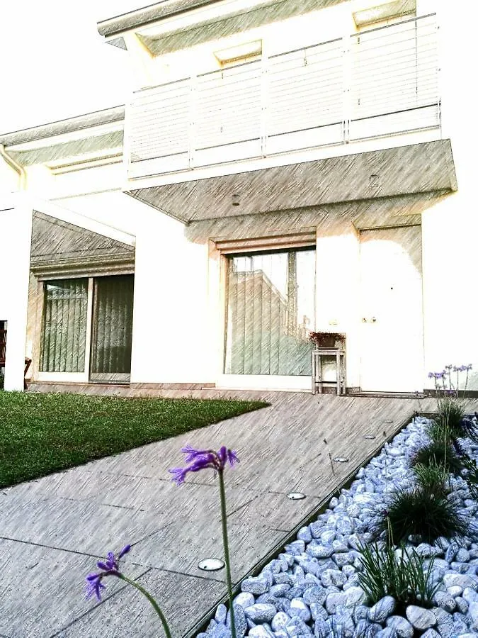 Homestay Green Sweet Home Paese Italy